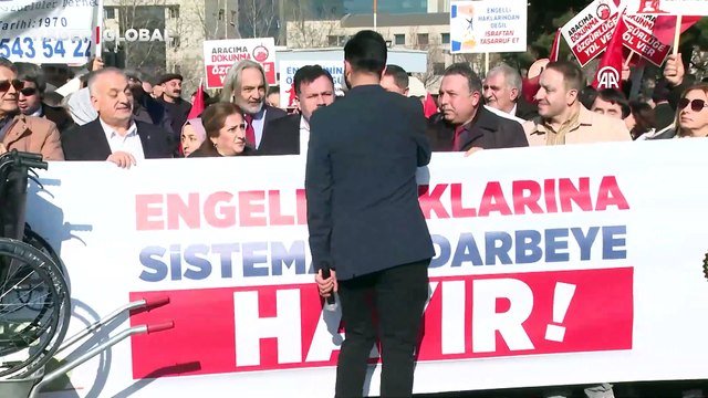 Engellilerden Hazine ve Maliye Bakanlığı önünde açıklama