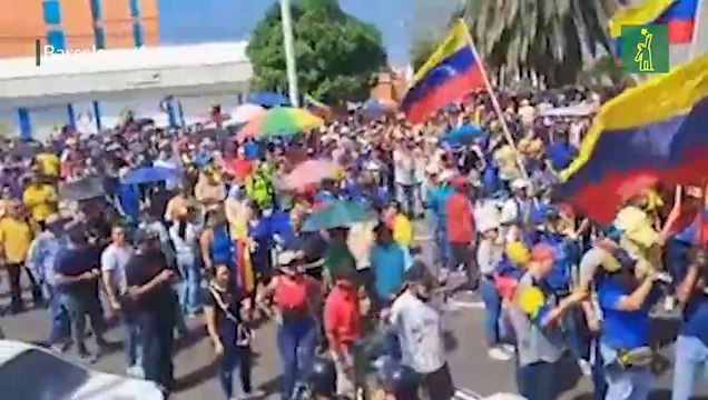 Venezolanos opositores se concentran en Caracas tras llamado de Machado por la libertad