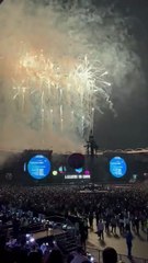Experience the Spectacle: Fireworks at Coldplay Concert 🎆