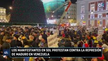 Los manifestantes en Sol protestan contra la represión de Maduro en Venezuela