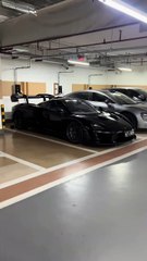 #McLarenSenna to enter China , the black warrior body with blue carbon fiber is really cool #hypercar #supercar