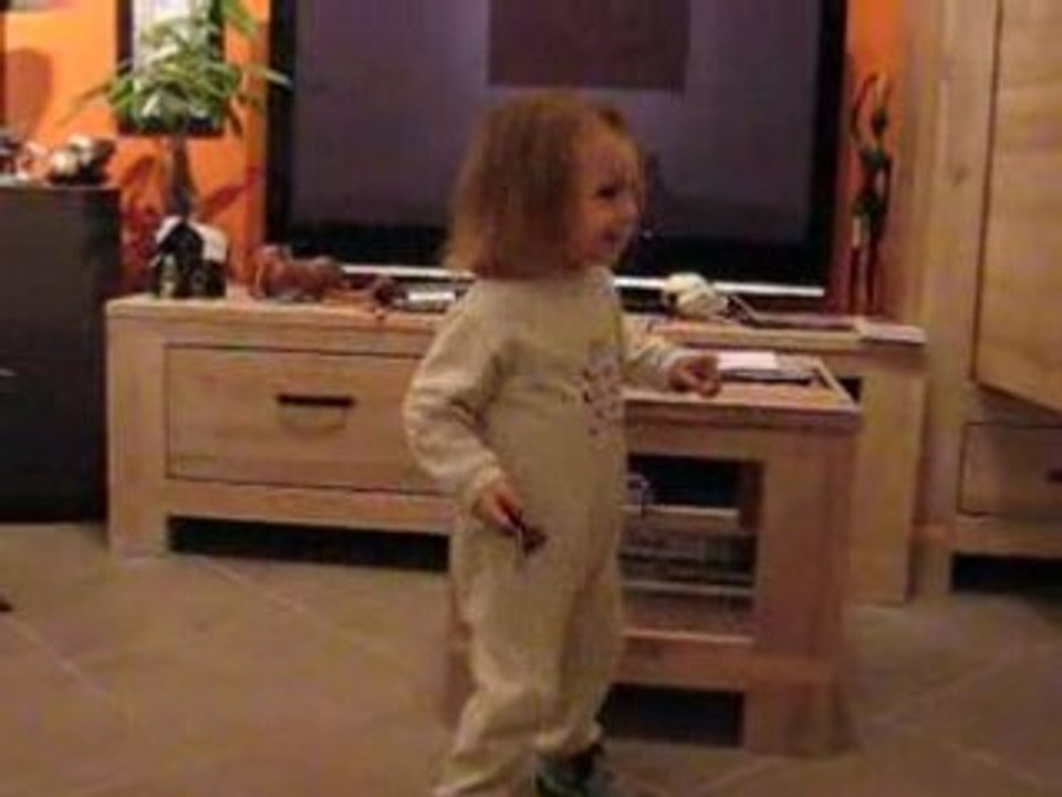 Danse chez mamie et papi 21avril2008