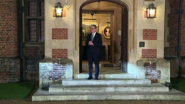 Prime Minister hosts President Macron at Chequers for dinner