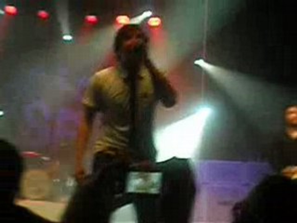 Vidéo " shut up " Concert Simple Plan du 24/04/08.Paris