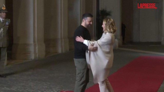 Ucraina, Meloni accoglie Zelensky a Palazzo Chigi
