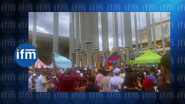 Venezolanos en Medellín salen a las calles