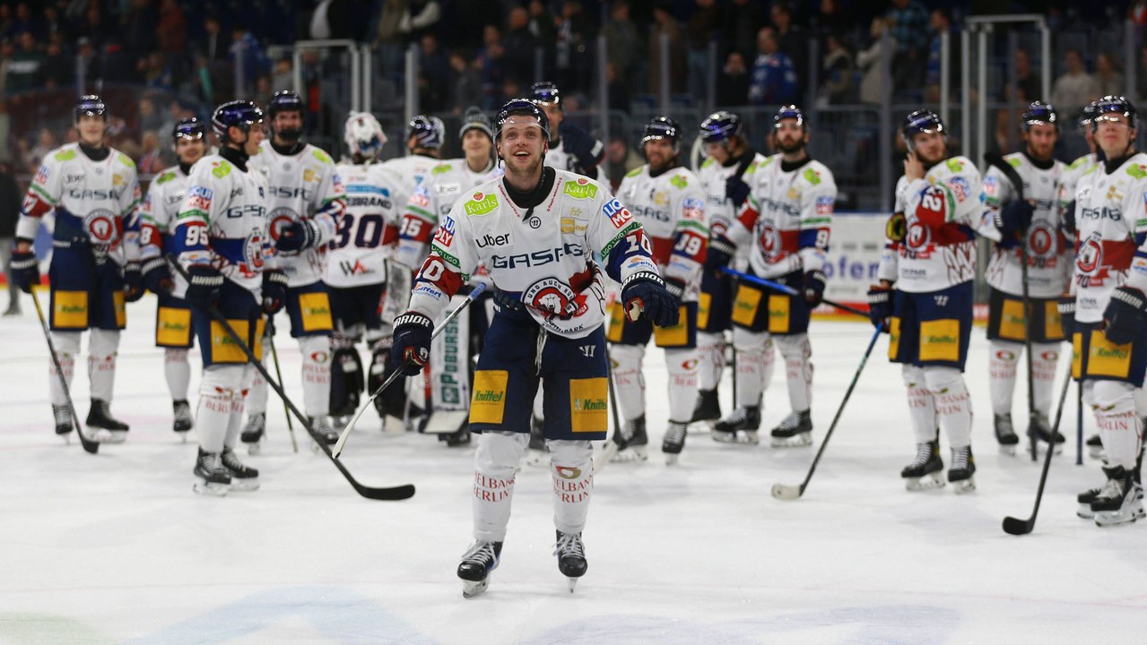 Im Video: Die Bruchlandung der Adler gegen die Eisbären