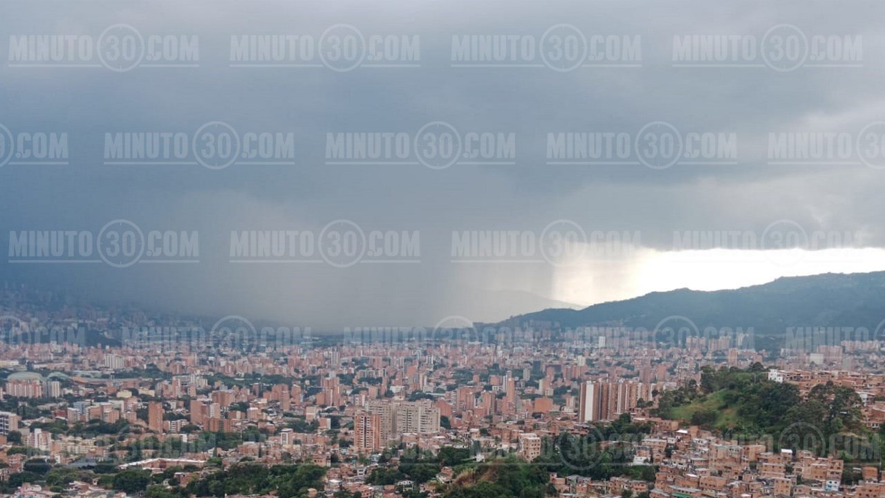Granizo y fuertes lluvias cayeron en Medellín y...