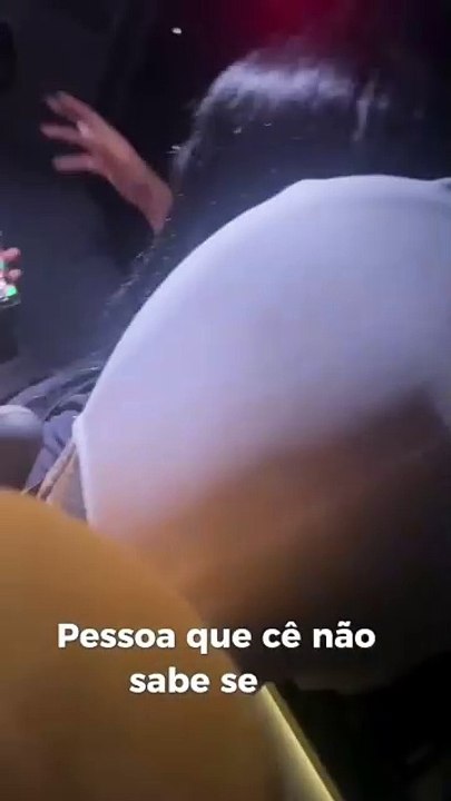 Casal sofre ataques homofóbicos em viagem de ônibus após férias em Balneário Camboriú