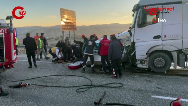 Yakıt tankeri ve otomobil çarpıştı! Ölü ve yaralılar var...