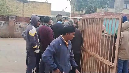 फांसी लगाकर युवक ने की आत्महत्या, कारण अभी तक अज्ञात, पुलिस ने कराया पोस्टमार्टम