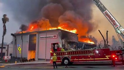 Sobe para 10 número de mortos nos incêndios devastadores em Los Angeles