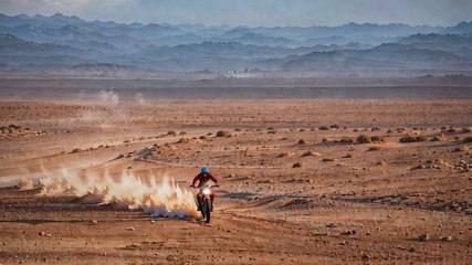 Dakar 2025 : Ricky Brabec triomphe en moto, l'abandon du Français Guerlain Chicherit