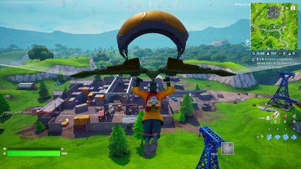 Acierta a jugadores desde más de 50 metros con un fusil de tirador