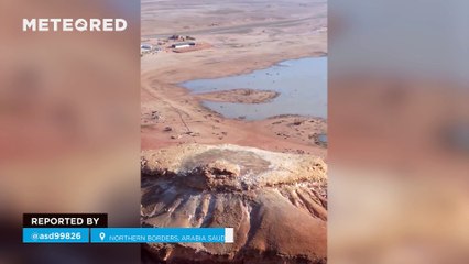 Large temporary lagoons appear in desert areas of Saudi Arabia after strong storms