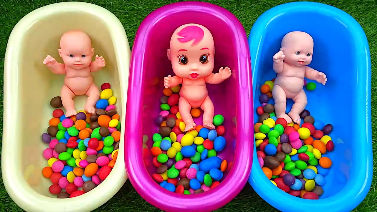 Colourful Candy with Babys on tabh short Video