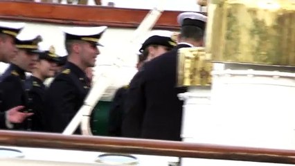 La Princesa Leonor, aclamada al grito de "¡guapa!" en San Fernando (Cádiz)