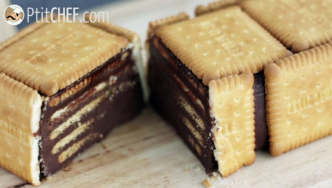 Terrine mit kleinen butterstückchen