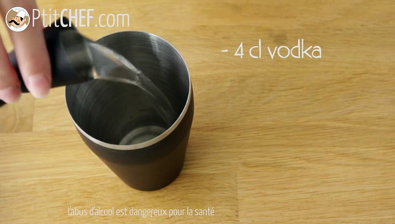 Cosmopolitan mit cranberry-saft