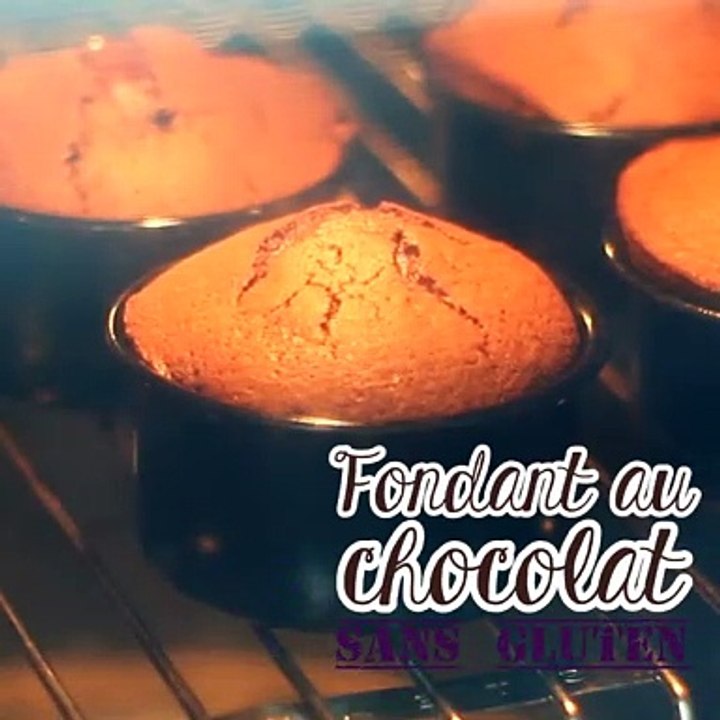 Glutenfreier gourmet-schokoladenfondant