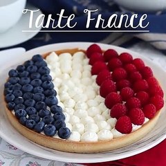 Torte frankreich blau weiß rot