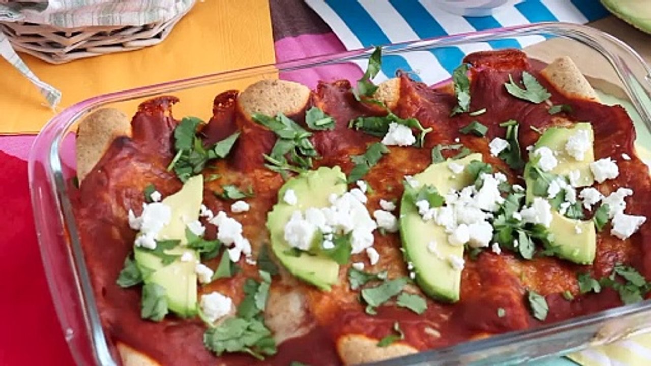 Hähnchen-enchiladas mit chili-sauce