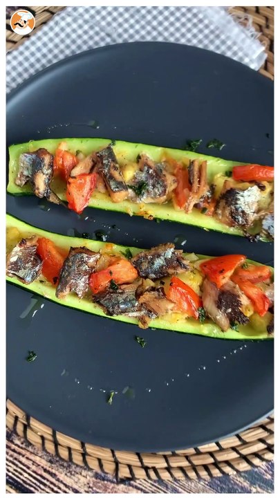 Wie macht man mit sardinen gefüllte zucchini?