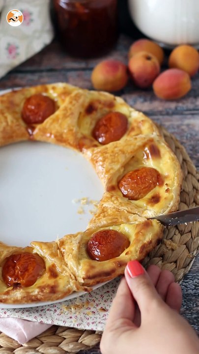 Tarte oranaise - blätterteig, konditorcreme und aprikosen