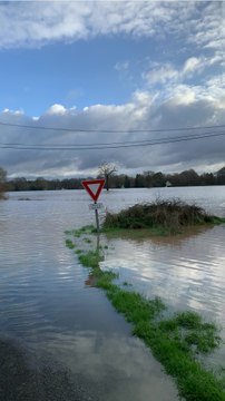 Les images spectaculaires des inondations à Guipry en Ille-et-Vilaine