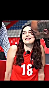 Zahra gunes Turkish volleyball player