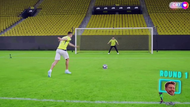 Cristiano Ronaldo vs Mr Beast 😎 Football Match 😜 Round 1