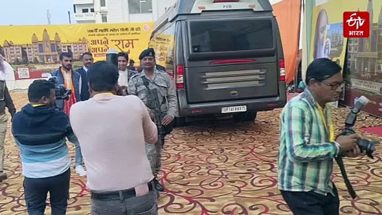 रामलला का दर्शन कर भावुक हुए कवि कुमार विश्वास,...