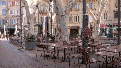 Avignon : des restaurateurs en colère après des vols de mobilier en terrasse