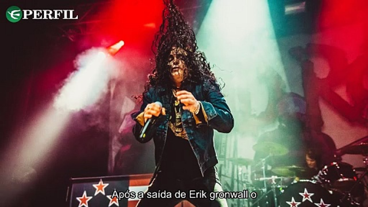 "Skid Row busca novo vocalista, Fernanda Torres no Jimmy Kimmel e Masp com entrada gratuita"