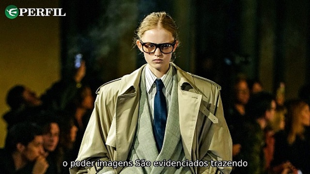 "Anthony Vaccarello lança coleção inspirada em Yves Saint Laurent enquanto Sabrina Sato e Nicolas Prattes se casam e Leticia Colin mostra novo apartamento."