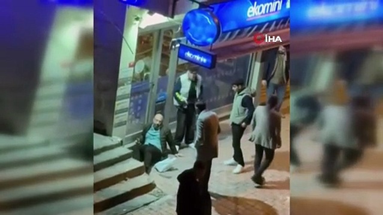 Marketten çıkan adama kurşun yağdırdılar!