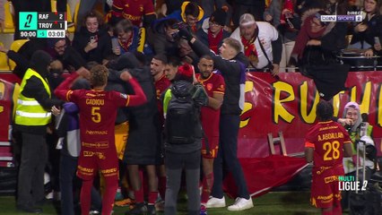 Ligue 2 : Rodez s'impose au buzzer face à Troyes au terme d'un match à rebondissements !