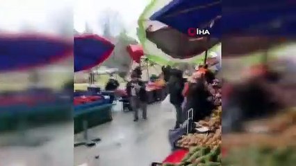 Fırtına pazarcılara zor anlar yaşattı!