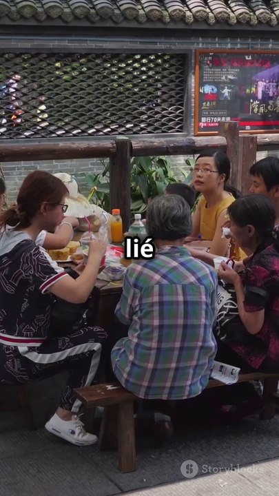 Pourquoi les Chinois boivent de l'eau chaude ?