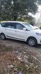 कुशीनगर में 48 घण्टे से जमी आयकर विभाग टीम।  बेकरी कारोबारी के ठिकानों पर 10 सदस्यी टीम जमी। घरवालों से पूछताछ और दस्तावेजों की जांच में जुटी लखनऊ आयकर की टीम।