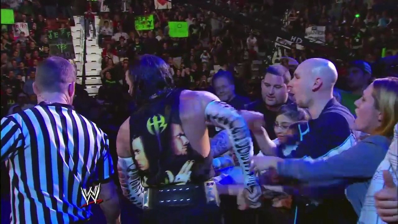 01.07.08 WWE RAW Jeff Hardy vs Umaga