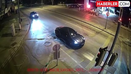 İzmir'de Sahte Polis Gaspı: 100 Bin Euro ve 67 Bin Lira Çalındı