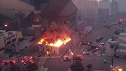 Los Angeles : des incendies ravageurs en pleine déferlante