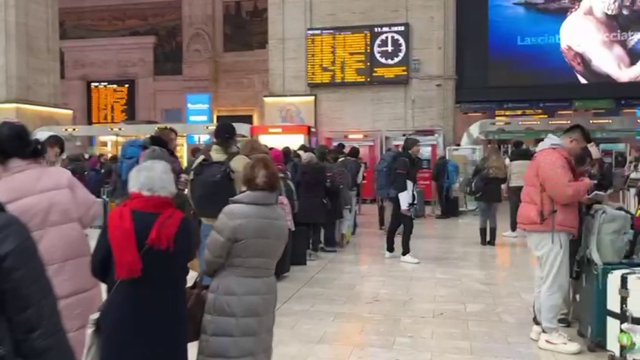 Milano Stazione Centrale, oggi ritardi e treni bloccati per un guasto