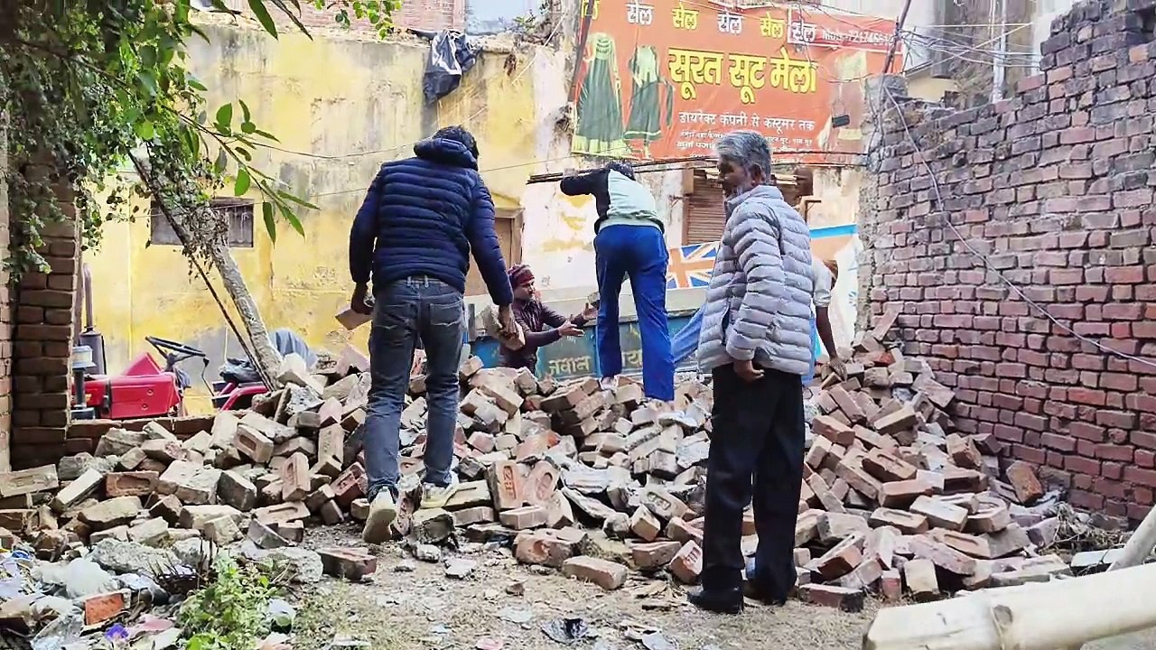 जामा मस्जिद की दुकानों को तोड़ने का प्रशासन ने...