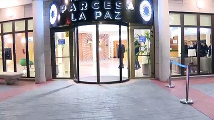 Dolor y lágrimas en el tanatorio de Manuel Lapique