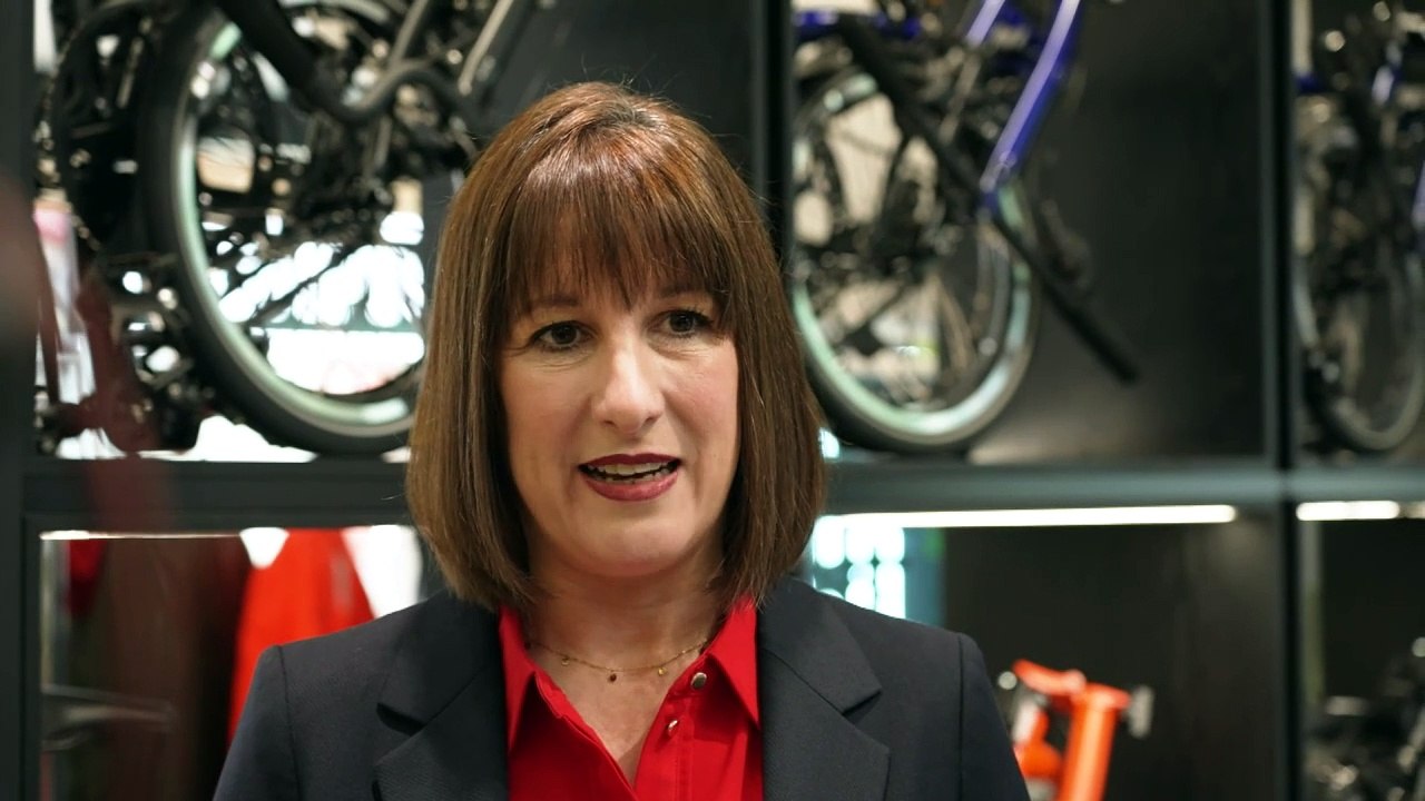 Reeves defends fiscal rules during China visit