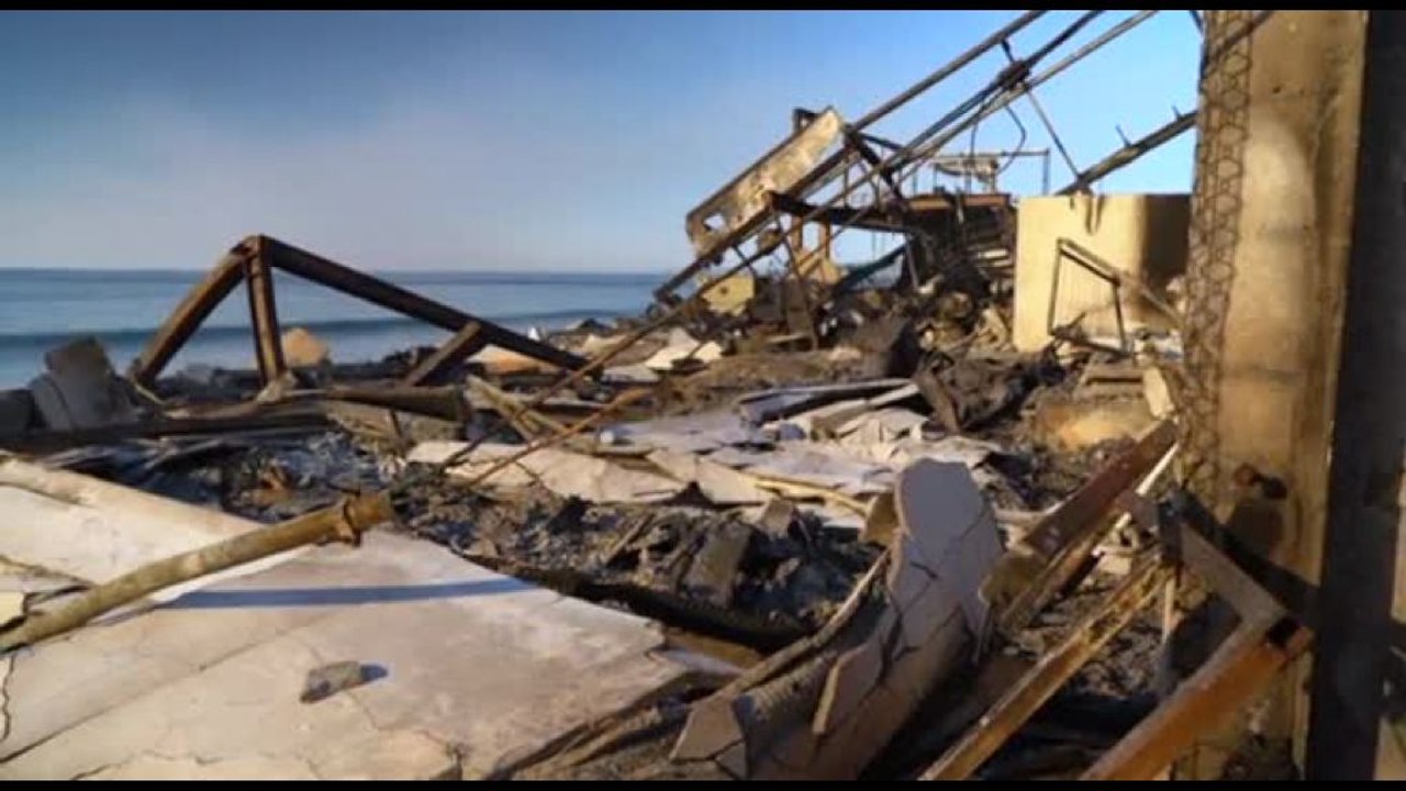 Incendi California, la casa di Paris Hilton rasa al suolo a Malibu