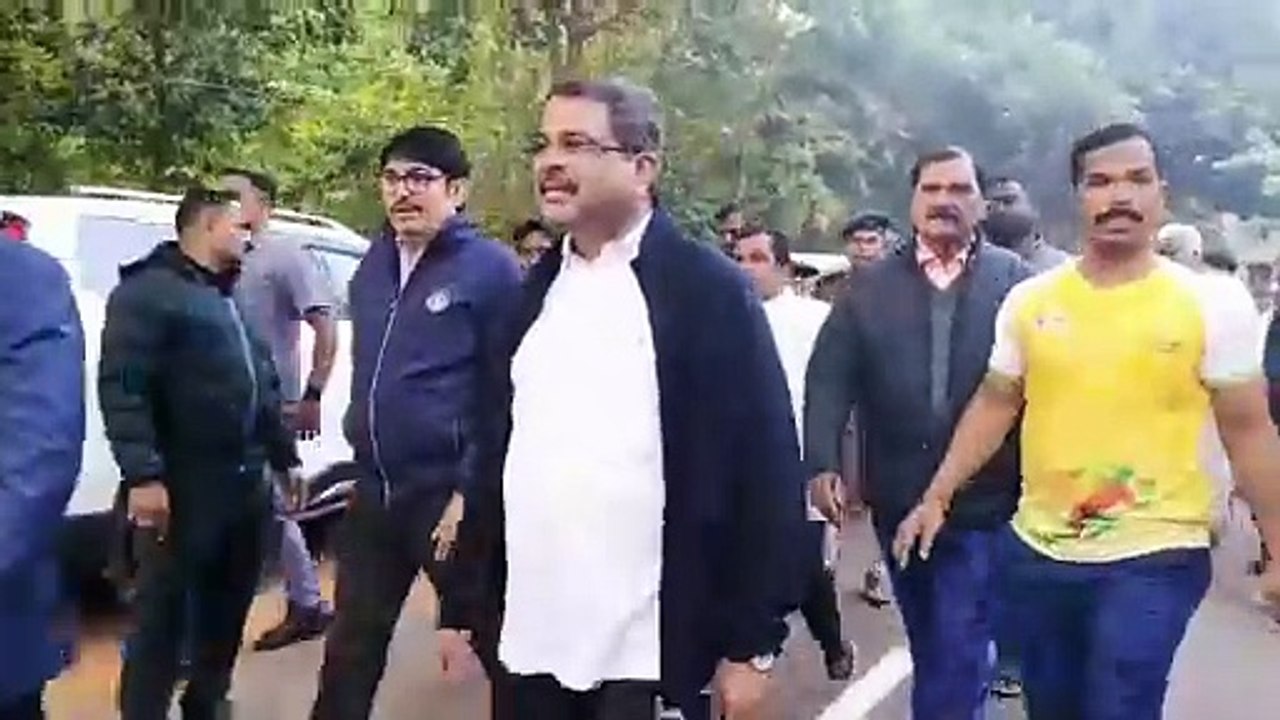 ଢେଙ୍କାନାଳରେ କେନ୍ଦ୍ରମନ୍ତ୍ରୀ ଧର୍ମେନ୍ଦ୍ର ପ୍ରଧାନ/ କପିଳାଶ ଠାରେ ଟାଟା ଷ୍ଟିଲ ହାଫ ମାରାଥନକୁ କଲେ ଉଦଘାଟନ/ ପରେ ବାବା ଚନ୍ଦ୍ରଶେଖରଙ୍କୁ କଲେ ଦର୍ଶନ