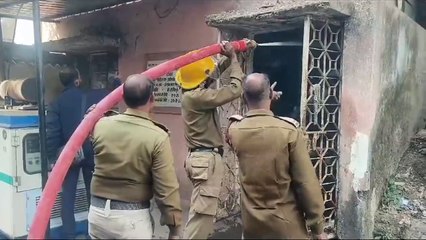 पुराने रिकॉर्ड रूम में लगी आग पुरानी फाइल और समान जाकर हुआ खाक